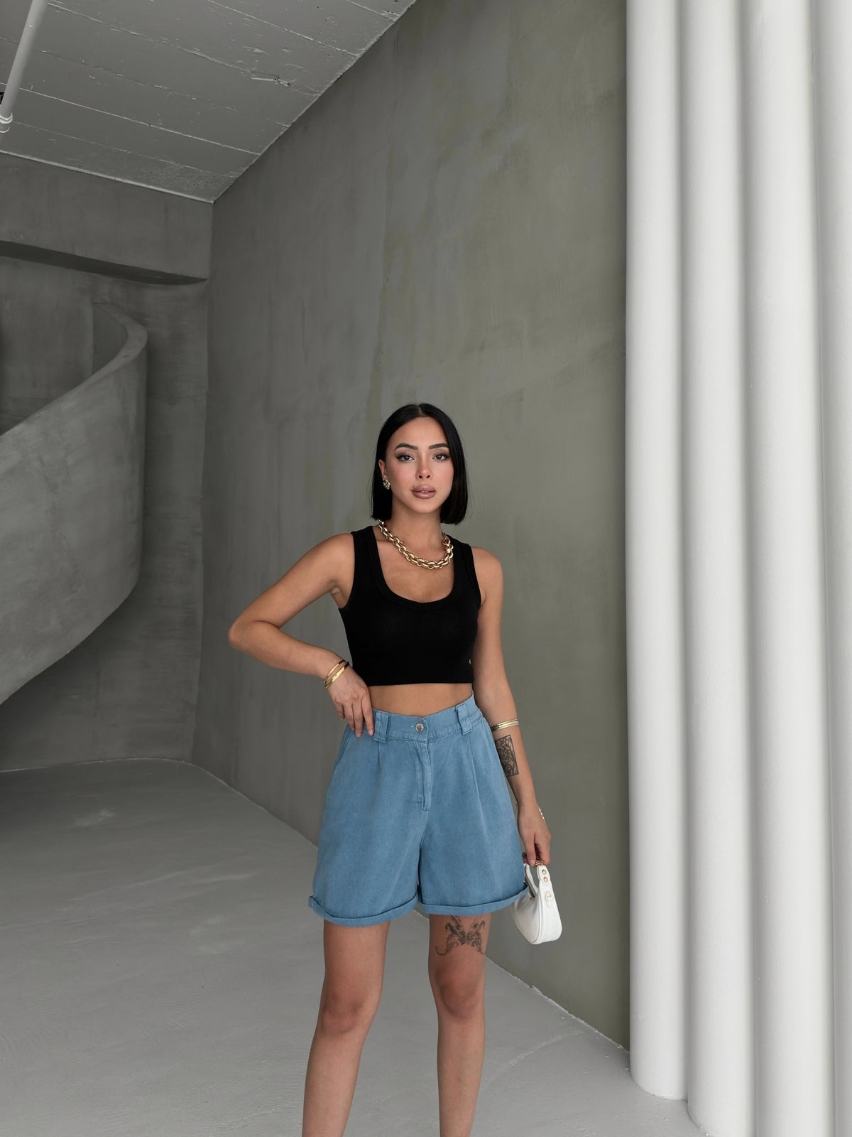 Sade Gabardin Şort